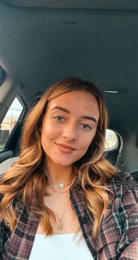 I Look Cuter Naked Scrolller