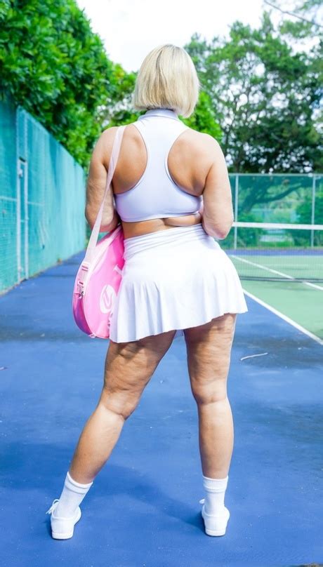 Tennis MILF With A Big Ass Mellanie Monroe Shows Her Big Tits And Gets Fucked NakedPics