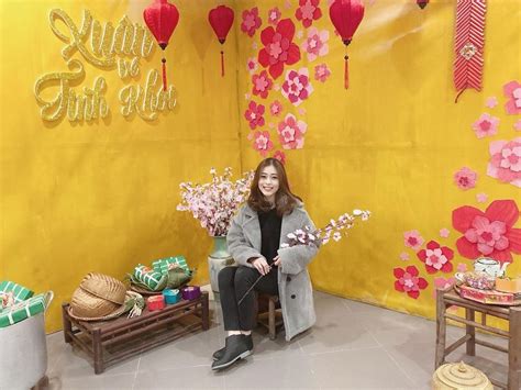 Hot girl Việt tưng bừng khoe ảnh đón Tết rực rỡ Báo Dân trí