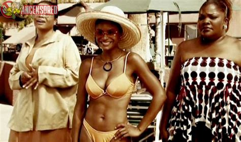 Naked Joyful Drake In Phat Girlz