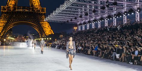 Fashion Week Paris La Mode F Minine S Annonce Grandiose