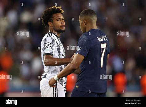 Paris France Th September Weston Mckennie Of Juventus Shakes