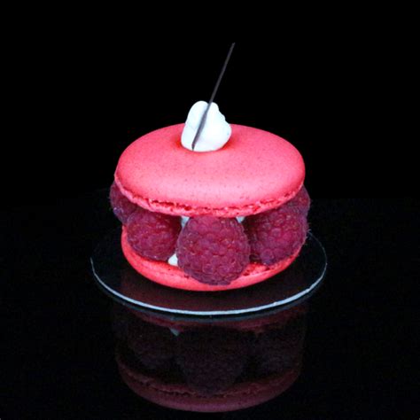 Macaron vanille framboise Pâtisserie Claire et Romain