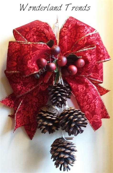 Christmas Christmas Door Swag Christmas Wreath Pinecones Etsy Decorações De Natal Rústica