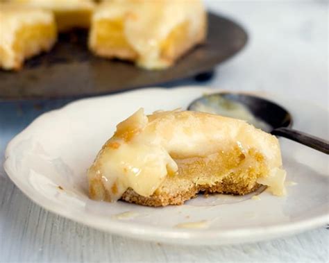 Ooey Gooey Butter Cake Bars Recipe