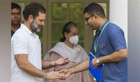 Rahul Gandhi Vacates Official Bungalow Shifts To Sonia Gandhis