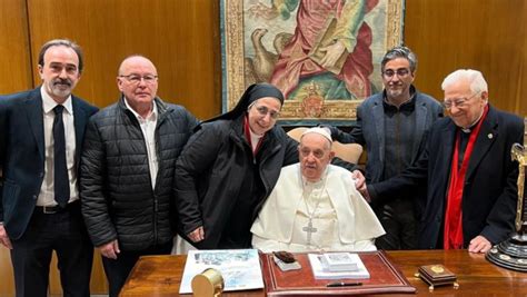 Papa Se Encontrou Freira Que Defende O Casamento Gay Na Igreja