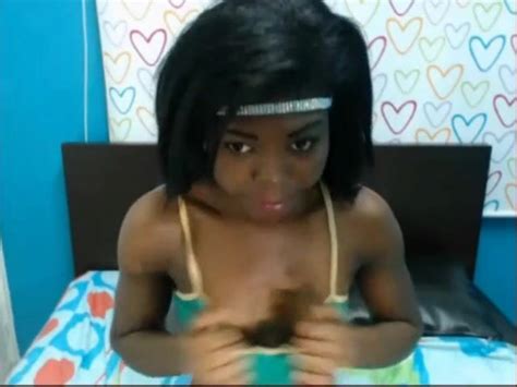 Ebony Webcam Girl Gets Naked