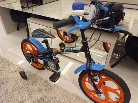 Bicicleta Hot Wheels Aro Caloi Em Londrina Clasf Moda E Beleza