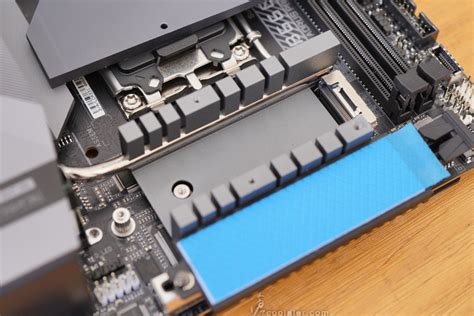 GIGABYTE B660I AORUS PRO DDR4 開箱測試 滄者極限 滄者極限