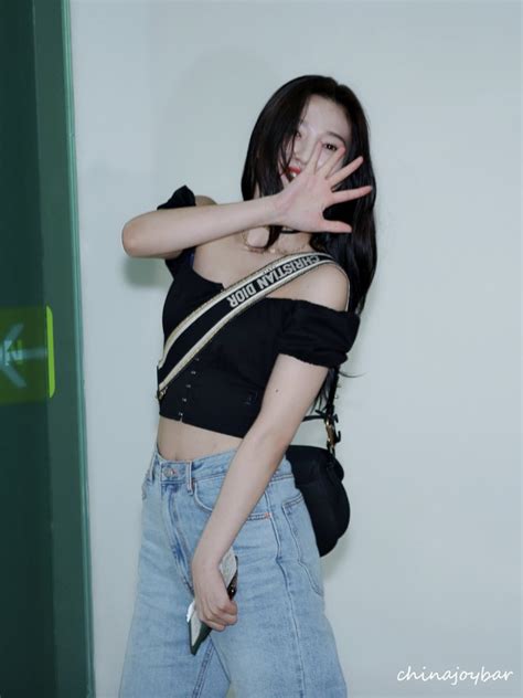 M Nh N Kpop Hot Nh T Big C Dispatch Khen L N M Y V M N Khoe Eo T T I S N Bay Jennie