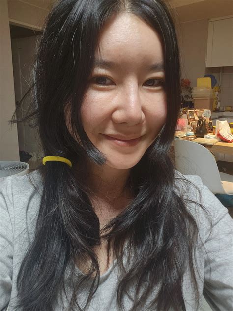 🙍 아이돌 스타일로 해드릴께요 🙍‍♀️ 네 사장님 잘 부탁드려요 🙍 아 조금 힘드네요 🙍‍♀️ 아녀 괜찮아요 예쁘게만해