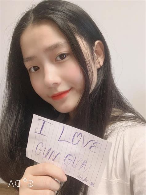 Tan chảy trước pha thả thính siêu đáng yêu của hot girl x Cần gì ngực to body chuẩn mới