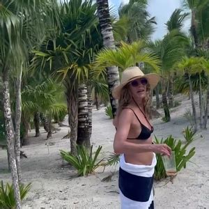 INSTA Jennifer Aniston Bikini Top Side View LQ Phun Org Forum