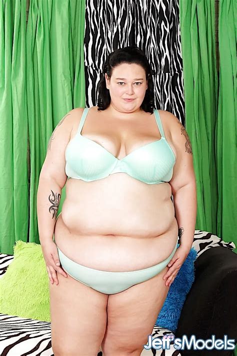 Thick And Juicy Bbw Valhalla Lee Shows It All Nude Pics Xhamster