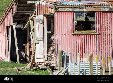 Barn Pohangina Valley Manawatu North Island New Zealand Stock Photo