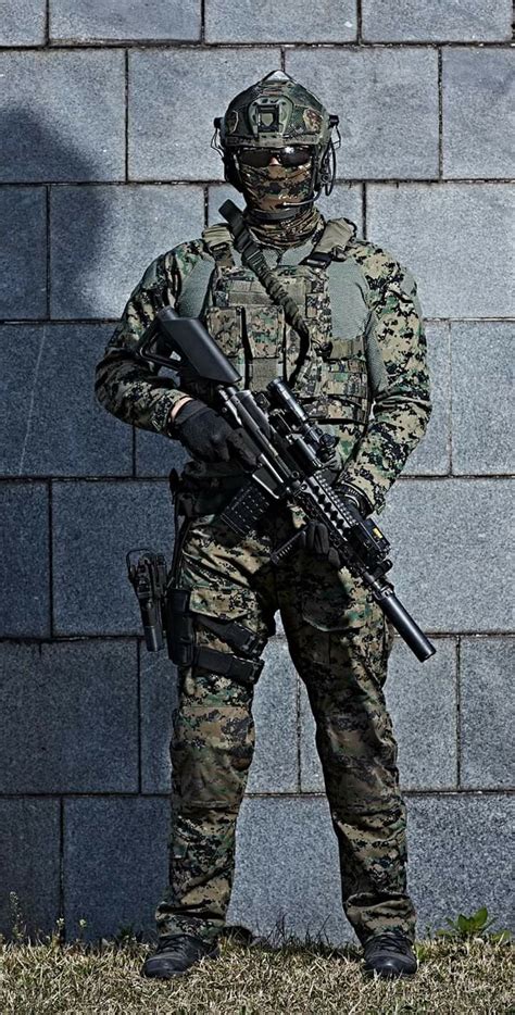 Australian Commando From The 2nd Commando Regiment During Training In