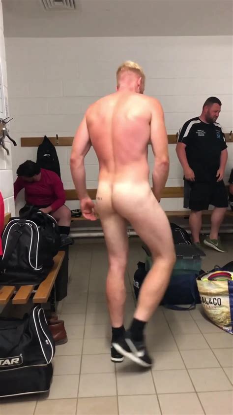 Hot Sportmen Fun In Showers ThisVid