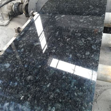 China Customized Butterfly Green Granite Countertops Manufacturers