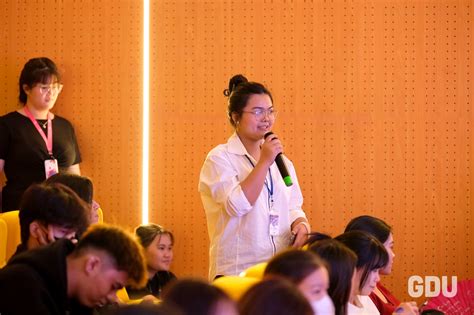 H C S Ng T O N I Dung C Ng Hot Tiktoker Long Chun V Mc T Trinh Human Online