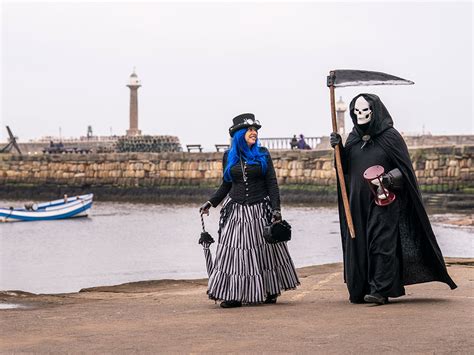 13 Of The Best Photographs From Whitby Goth Weekend YorkMix