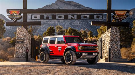 Every Ford Bronco Raptor Comes With Hardcore Off Roading Class