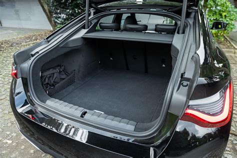 bmw  edrive review sadeaalaradio