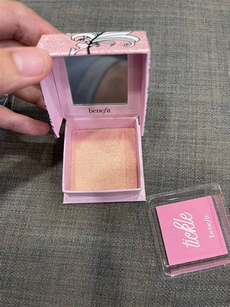Benefit highlighter, Beauty & Personal Care, Face, Makeup on Carousell