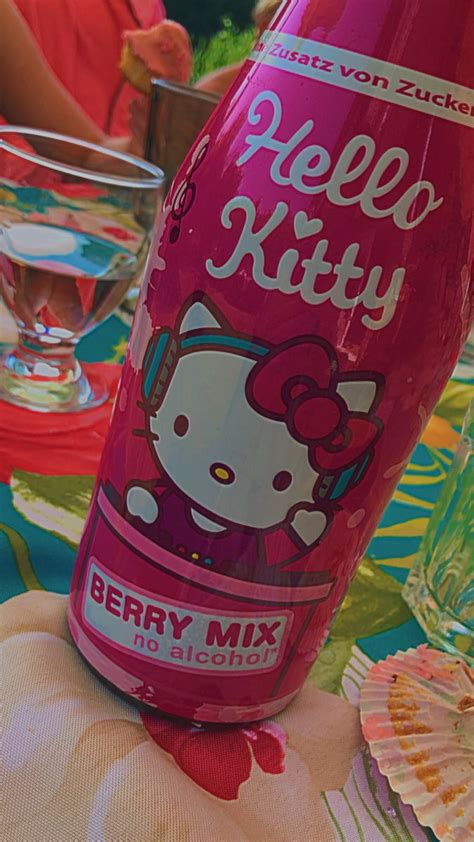 Hello kitty drink | Malen und zeichnen, Zeichnen, Malen