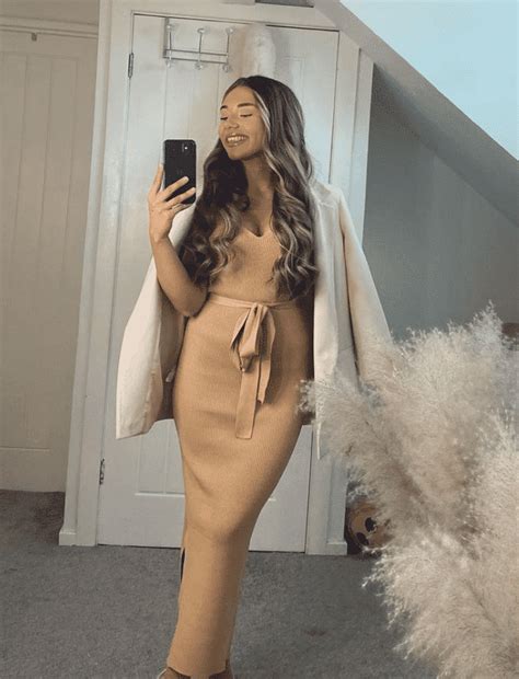 How To Wear Nude Dress Outfit Ideas