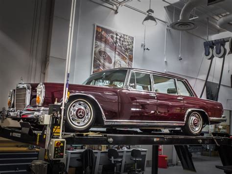 Mercedes-Benz 600 service at the Classic Center. | Mercedes benz ...