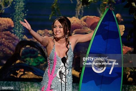 New Hot Sexy Cera Gibson Bikini Pics