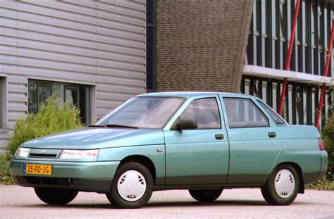 Lada 110 16V Luxe - 🚗 car technical specifications