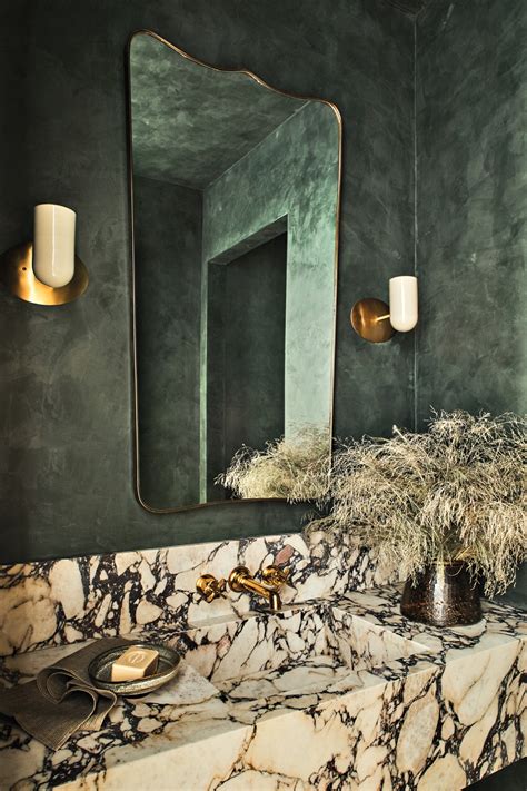 Behind This Moody Green Bathroom That’s Dramatic And Daring | Luxe ...