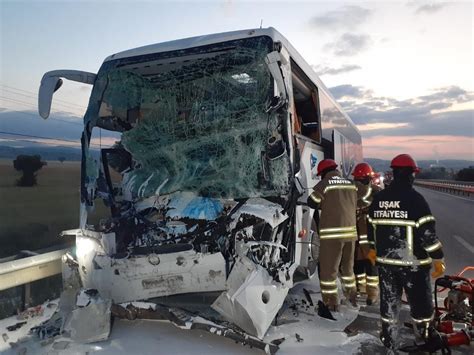 Yolcu otobüsü kamyona arkadan çarptı 2 ölü 18 yaralı