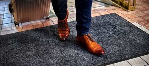 Продажа грязезащитных ковров, ковриков и напольных покрытий по ...