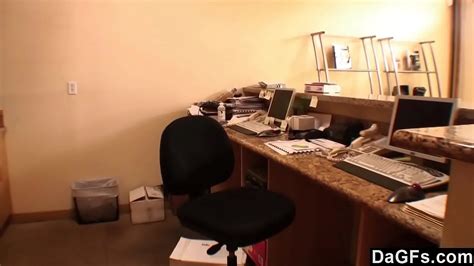 Dagfs The Brunette Likes Very Much Fuck A Big Dick XNXX