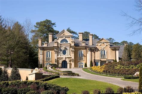 The Allure Of Old House Dreams Why Vintage Homes Remain A Coveted Luxury