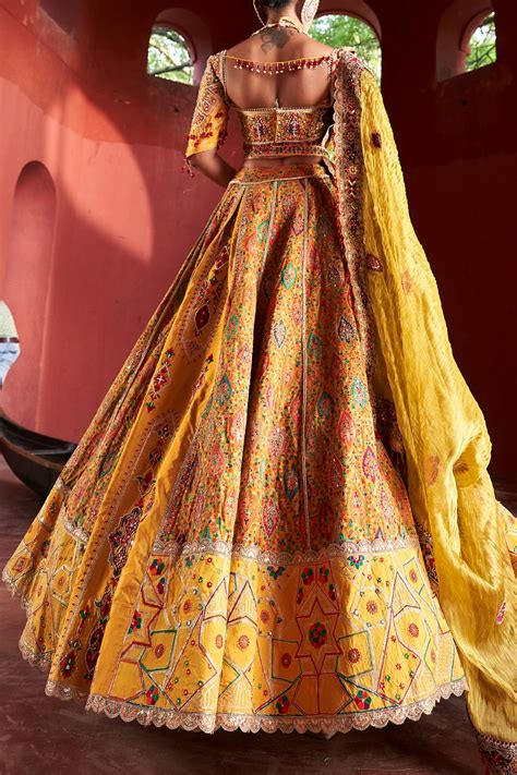 Buy Mustard Yellow Jamawar Lehenga Set By Aditi Gupta At Aashni And Co