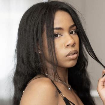 Cuba Panther Babe Page Watch This Adult Model On Freeones