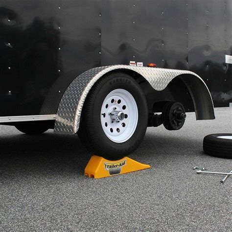 Camco Trailer Aid PLUS Trailer Tire Changing Ramp with 5.5 inch Lift