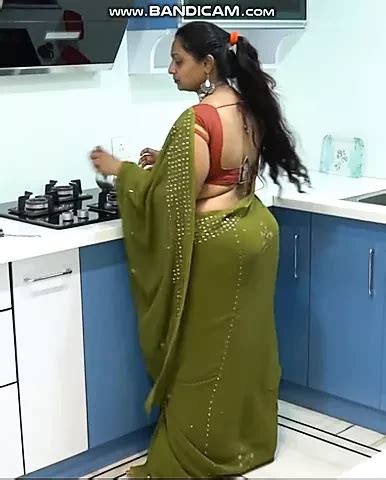 Changing The Saree Blouse Pressing My Big Boobs Amateur Porn Feat Hot Entertainments