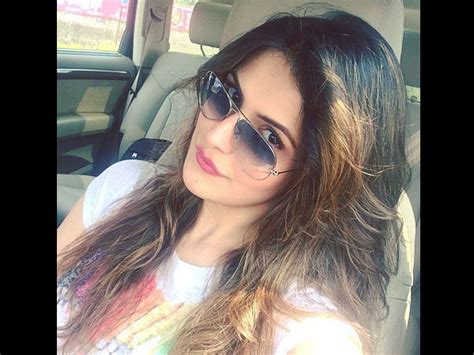Zarine Khan Hot Instagram Pics And Shocking Revelations Made By Hate Story Actress Filmibeat