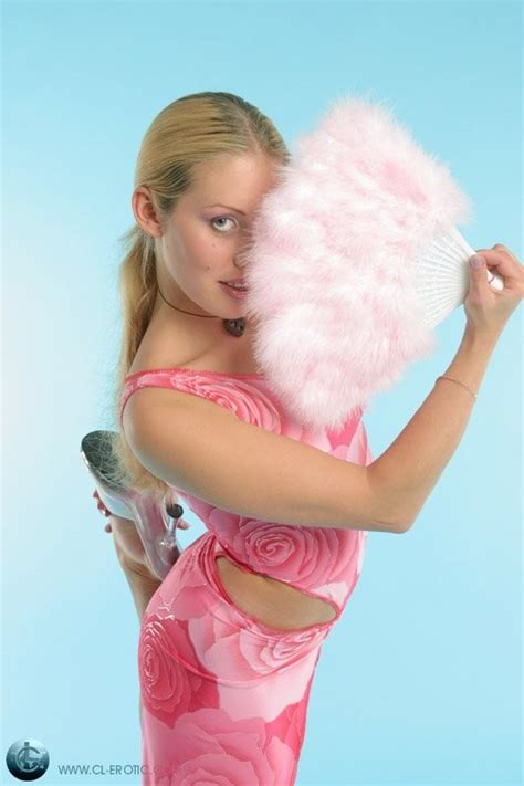 Flexible Teen Contortionist With A Shaved Pussy Porn Pictures XXX