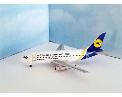 Ukraine International B737 200 Ur Gac 1400 Scale Aeroclassics Ac411135