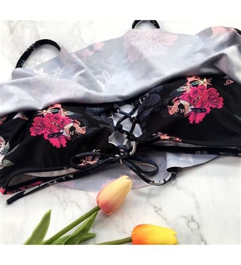 Women Floral Print Off Shoulder Ruffle High Waist Two Piece Swimwear Bikini Set Black