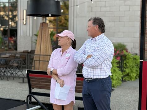 PHOTO Julia Louis Dreyfus Goes Naked For Rolling Stone Cover