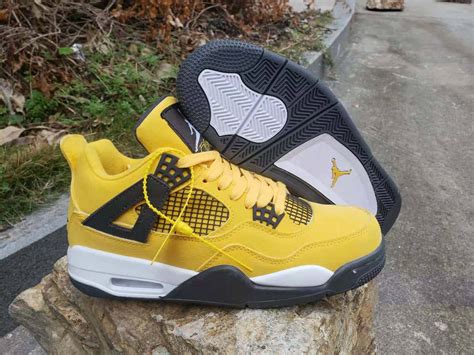 Download Yellow Jordan Retro Lightning Wallpaper