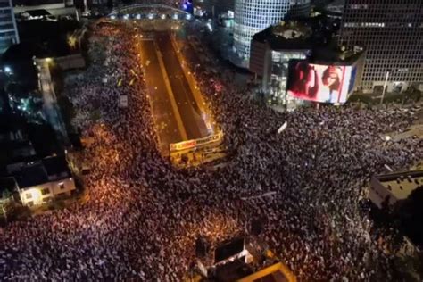 Masowe Protesty W Izraelu Ponad Sto Tysi Cy Os B Na G Wnym Wiecu