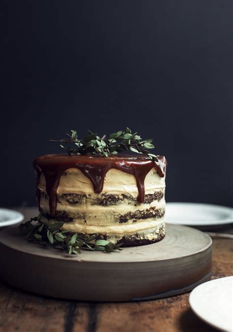 Naked Cake Aux Dattes Au Caramel Fleur De Sel Trois Fois Par Jour